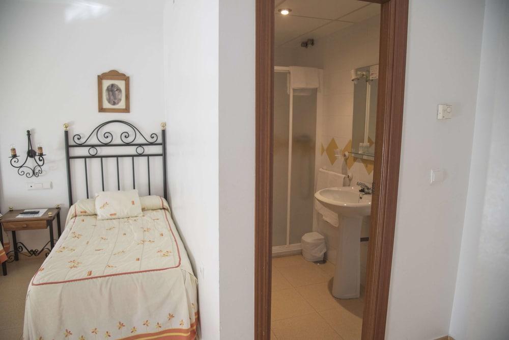Hostal DP El Pilar Monesterio Exterior foto